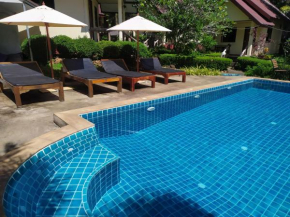 Отель Baansanook Bungalows & Pool  Ko Чанг